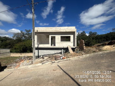 Casa 2Q, 2 banheiros, 77m² e 1 vaga