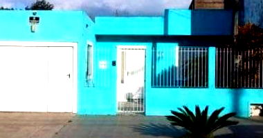 Casa padrão 3 quartos 1 banheiro 1 vaga 95m² construída, ocupada