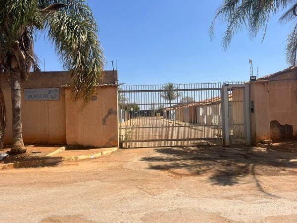 Casa com 2 quartos, 1 banheiro, 1 vaga e 59,15m² construída