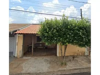 Casa com 2 quartos, garagem e 82,23m² construída, imóvel