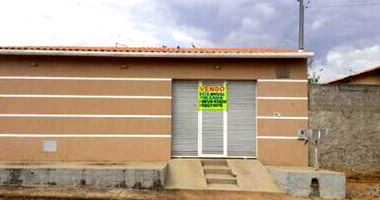 Casa Ocupada no Loteamento Jardim Paraíso com 2 Quartos