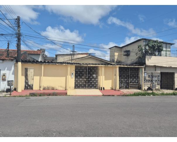 Comercial em Parque Residencial Campos Elísios com 450m²