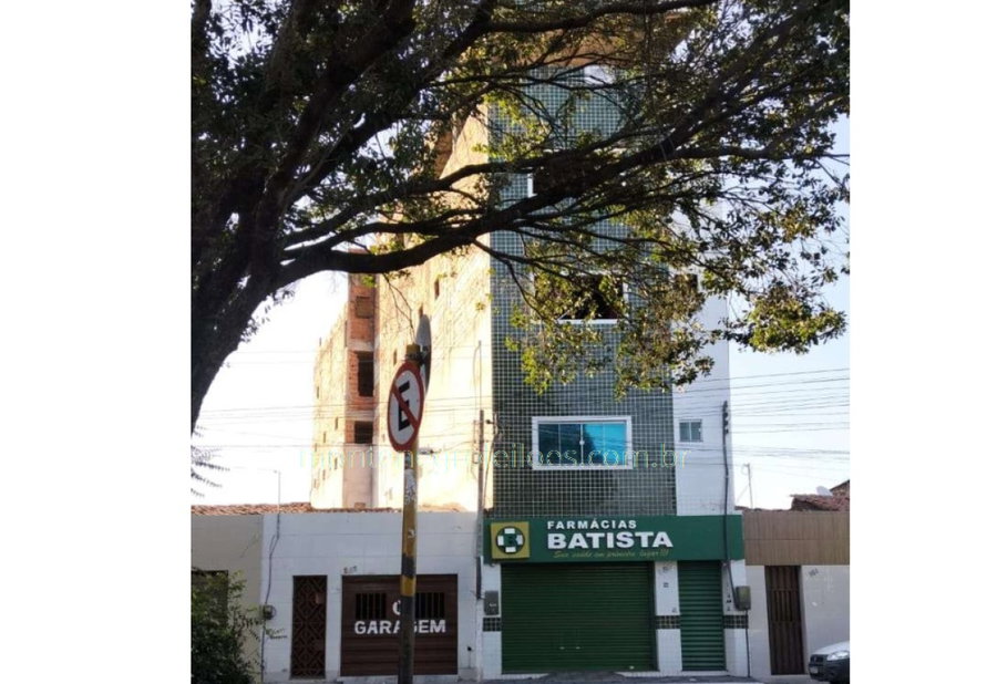 Prédio com 3 pavimentos em Juazeiro do Norte/CE
