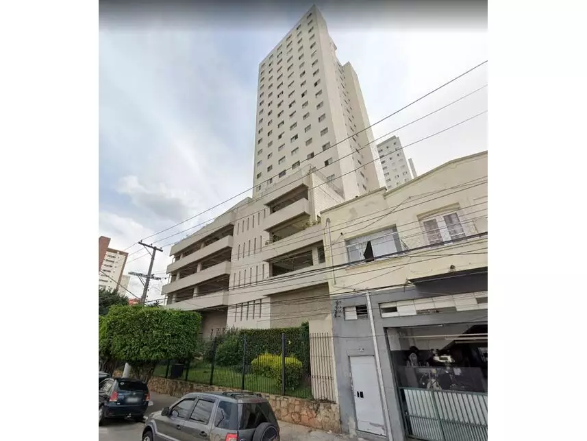 Apartamento com 2 quartos e 1 vaga em leilão