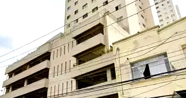 Apartamento com 2 quartos e 1 vaga em leilão