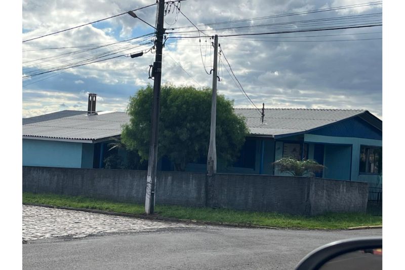 Casa em Campos Novos com 88m², 3 quartos e 2 banheiros - Leilão Judicial