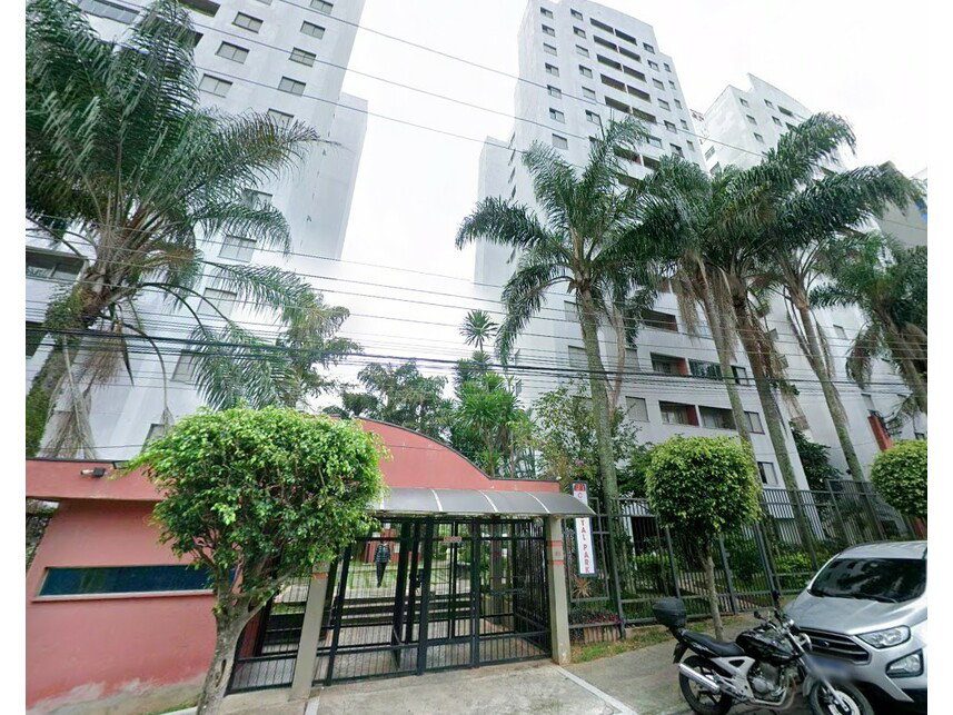 Apartamento em leilão com 1 quarto e 1 vaga