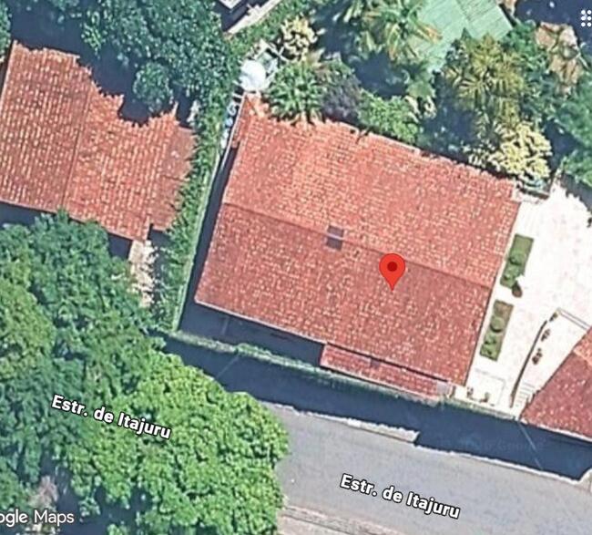Casa com 2 quartos, 2 banheiros e 228m² de área construída