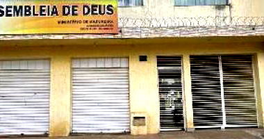 Apartamento com 3 quartos, 2 banheiros e 102,42m²