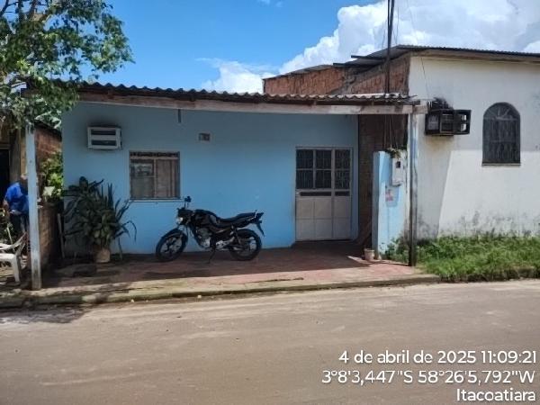 Casa com 2 quartos, banheiro, sala e cozinha, 81m² construída