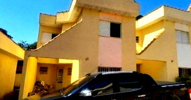 Casa em Condomínio com 2 Quartos em Suzano - SP