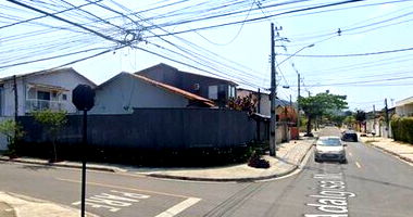 Casa aconchegante com 1 quarto, 3 banheiros e 264m² construída - Ocupada