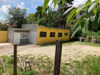 Lote Comercial com Barraco em Serra Negra - Oportunidade Única