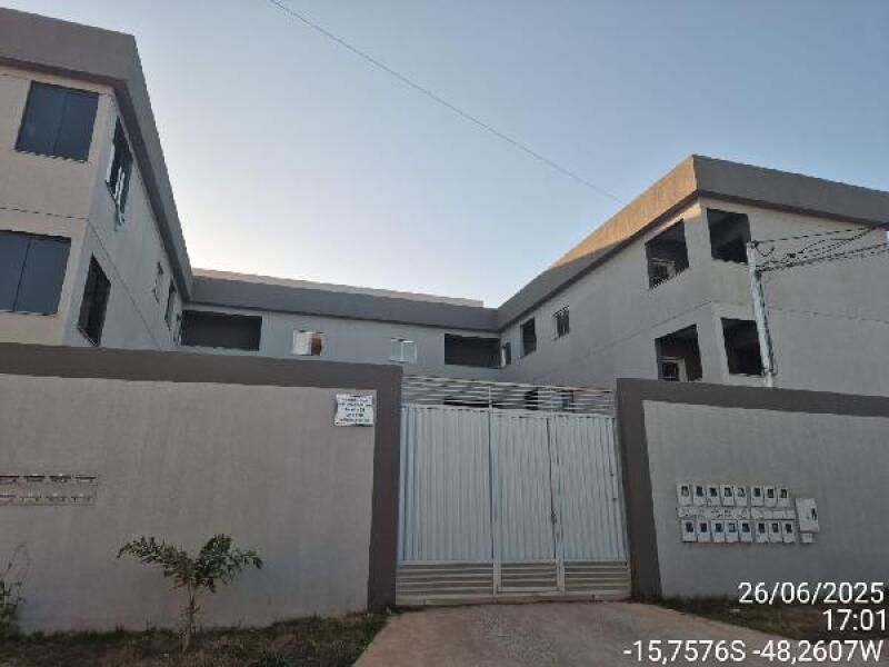 Apartamento com 3 quartos, 2 banheiros e 1 vaga de garagem