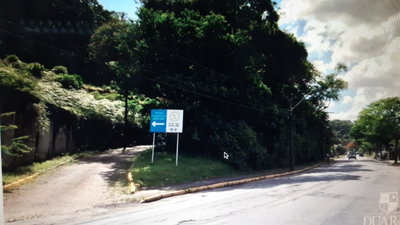 Terreno comercial de 1.214 m²