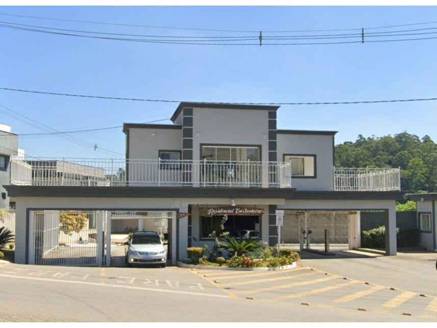 Casa no Loteamento Castanheiras com 233,12m²