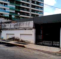 Casa com 160m² de área coberta em Fortaleza