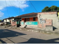 Casa de alto padrão em leilão - 332,66m² construídos e 359,85m² de terreno