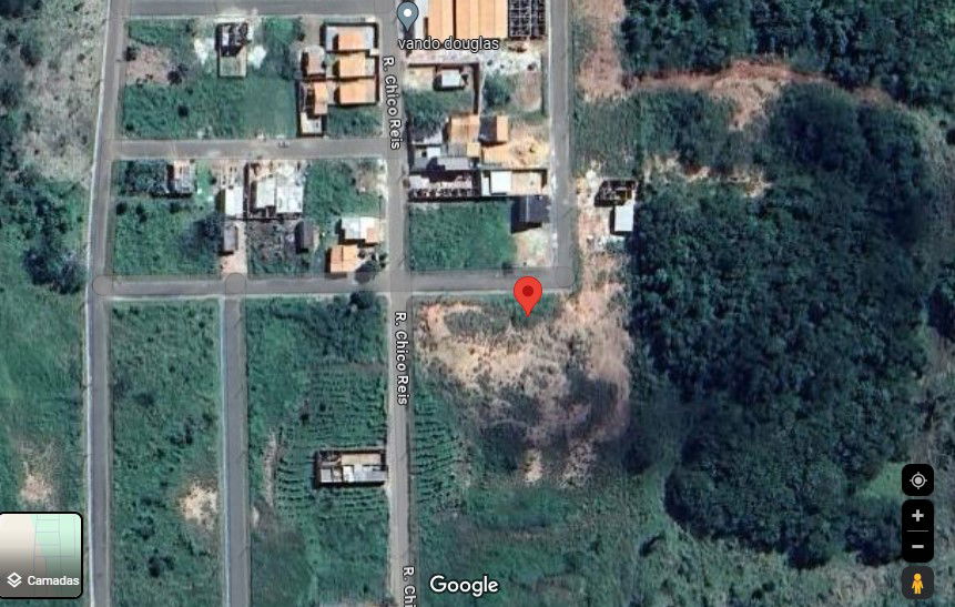 Terreno desocupado com 3.461 m², ideal para galpões e condomínios