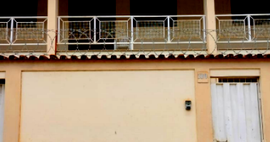 Casa 2 pavimentos com 256m² construída e terreno de 360m², desocupada