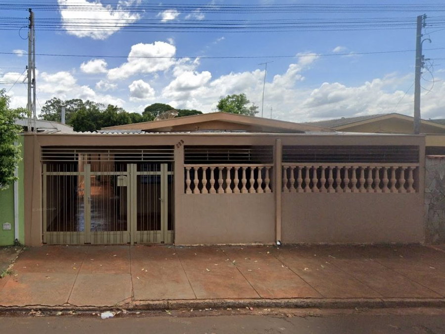 Casa com 3 quartos, 120m², garagem e edícula - Parte Ideal 20%