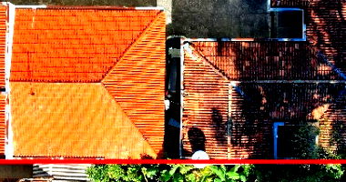 Terreno com Edificação Residencial em Curitiba