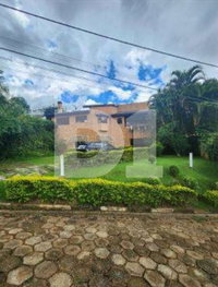 Casa em Condomínio com 5 Quartos em Atibaia/SP