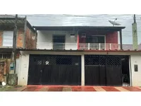 Casa com 3 quartos, 2 banheiros e 189m² de área construída