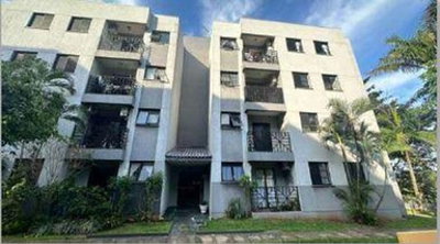 Apartamento térreo com 62m² e vaga de garagem