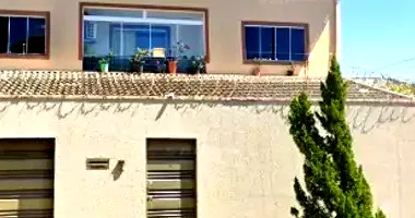 Casa em Leilão com 415m² Construída em Goiânia