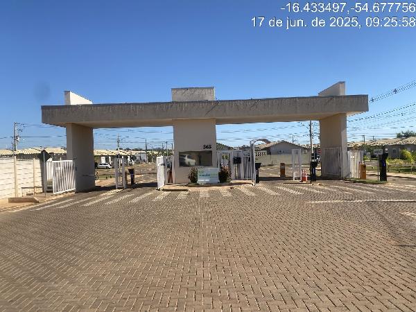 Casa com 2 quartos, 1 vaga de garagem, 40,61m²