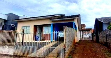 Casa em Condomínio com 3 Quartos e 1 Vaga em Dois Vizinhos - PR