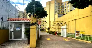Apartamento com 2 Dormitórios na Av. Wenceslau Escobar