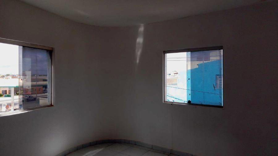 Casa com 3 quartos, 2 banheiros, 1 vaga, 113m² construída, ocupada