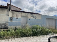 Casa com 2 quartos e 2 banheiros em Teixeira de Freitas - 69,93m²