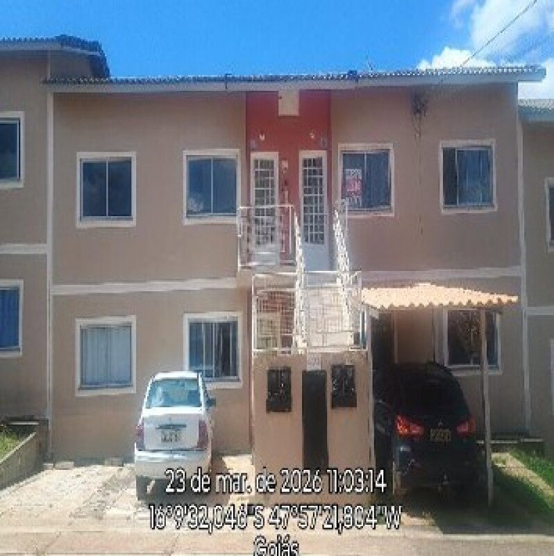 Apartamento com 2 Quartos e Vaga de Garagem em Condomínio
