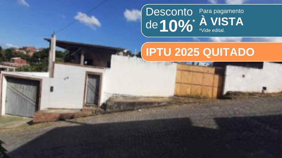 Casa no Bairro Julio Aderne em Ubatã/BA
