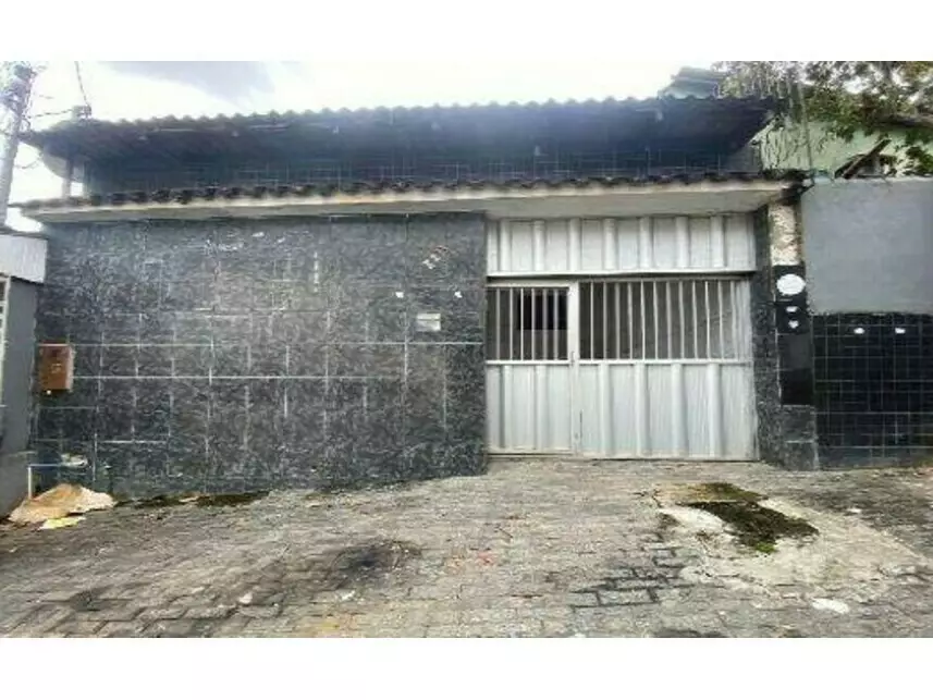 Casa em Leilão Ocupada com 125,41m² Construída