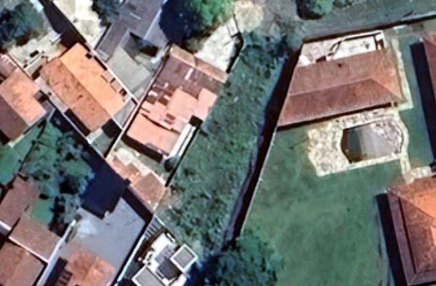 Terreno em Curitiba com 426,30m²