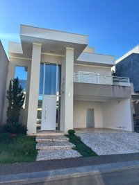 Casa em Condomínio com 177m², 3 Quartos e Área de Lazer
