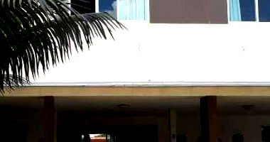 Casa ampla com 451m² construída, terreno de 900m², ocupada