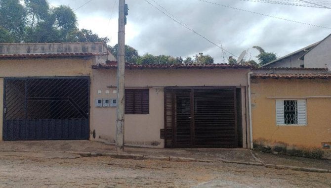 Casa em Condomínio 69 m² - Geraldo Lara I - Ocupado