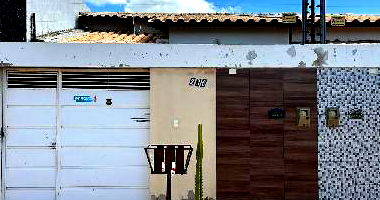 Casa com 3 quartos, 2 banheiros, 1 vaga e 70m² privativos