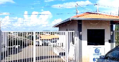 Casa 2 quartos, 1 banheiro, 161m² terreno, 54m² construída