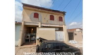 Casa residencial com 245m² de terreno, desocupada