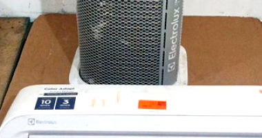 Ar Condicionado Electrolux 12000 BTUs Frio - Equipamento em Leilão