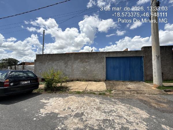 Casa com 2 quartos em Patos de Minas/MG