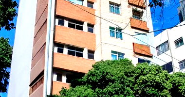 Apartamento com 3 quartos, 1 suíte, varanda e 2 vagas