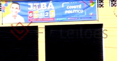 Loja Comercial Espaçosa de 64,60m² em Área Pronta para Negócios