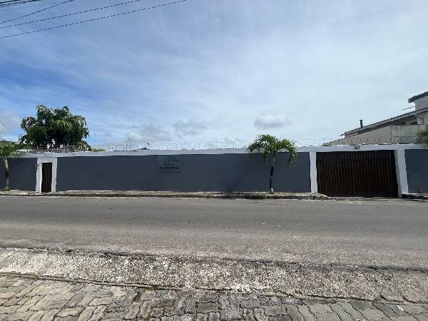 Casa com 3 quartos, 2 banheiros, 1 vaga e 61,57m² construída
